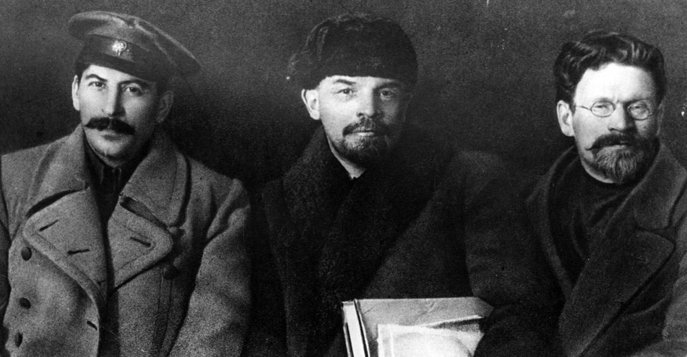 Příběh velé ruské revoluce má tři velké mená - Stalin, Lenin a Trockij